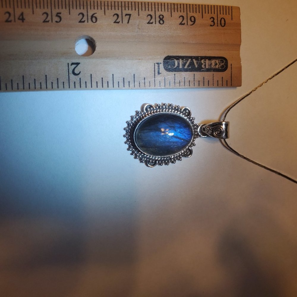 LABRADORITE   STERLING  SILVER  PENDANT. - Picture 5 of 10